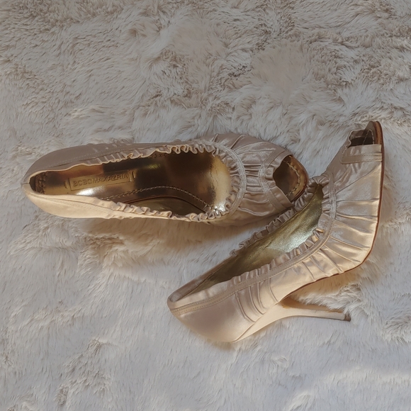 BCBG Maxazria Champagne Heels, Size 10b - Picture 1 of 4
